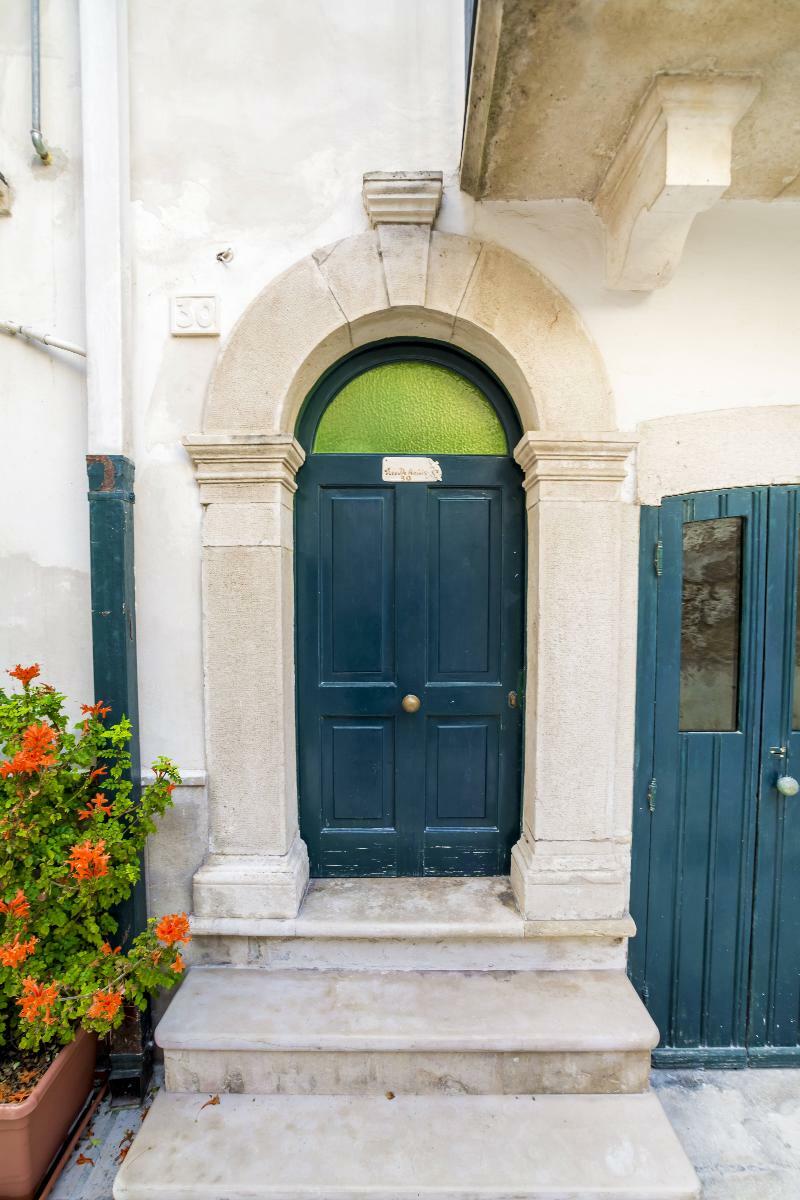 Отель Vico De Amicis 30 Монополи Экстерьер фото